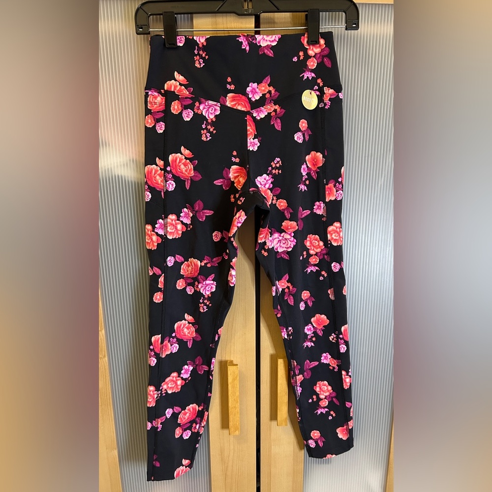 Victoria’s secrets PINK floral legg Size Medium NWT